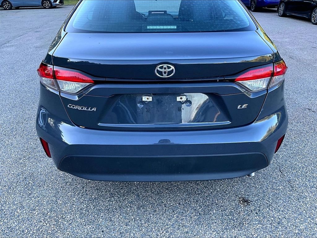 Used 2023  Toyota LE image 10