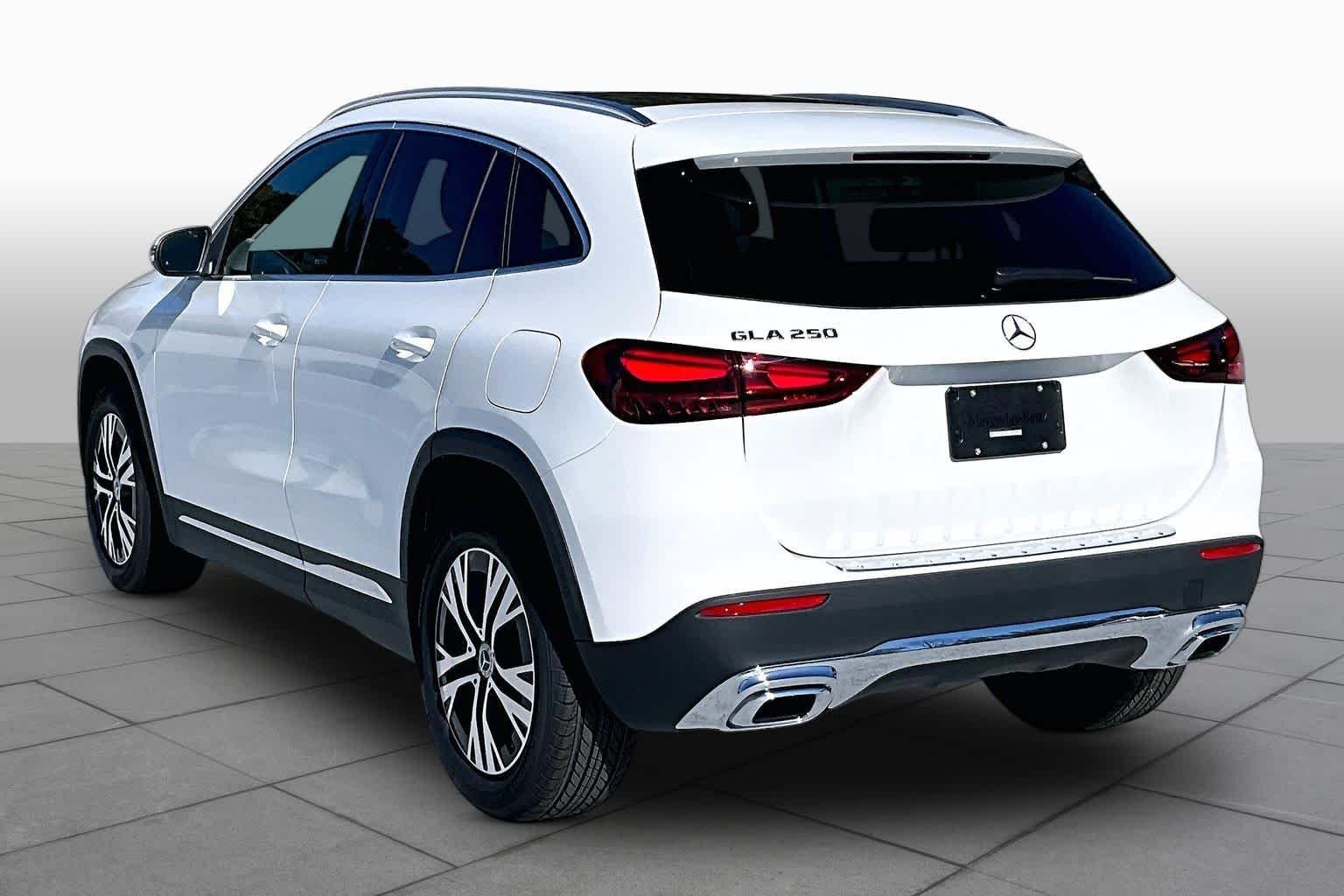 Used 2026 Polar White Mercedes-Benz GLA 250 image 11