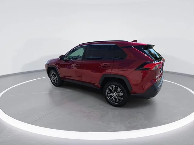 Used 2023 Red Toyota XLE Premium image 6