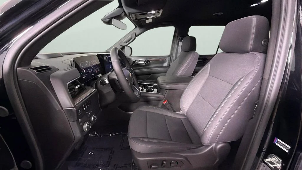 Used 2025 Black Chevrolet LS image 17