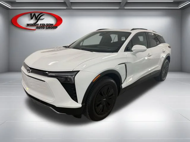 New 2026 Summit White Chevrolet LT image 4