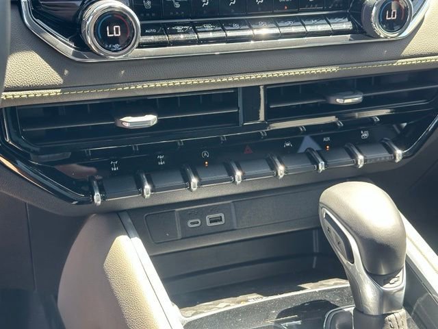 2026 Chevrolet Colorado ZR2 - Photo 22