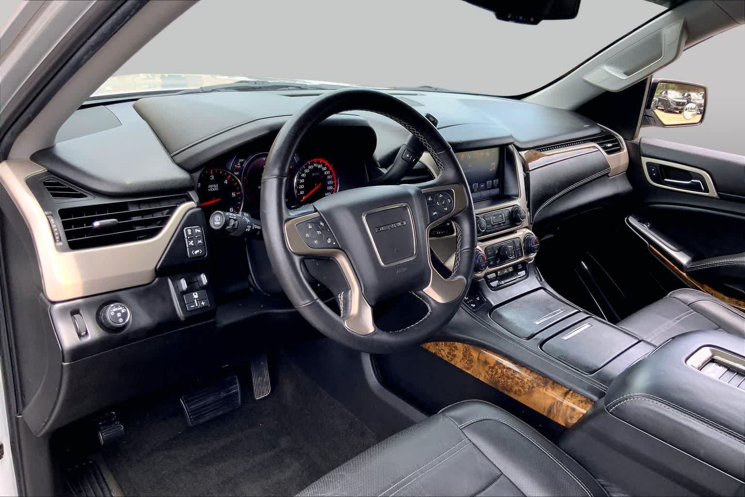 Used 2016 Quicksilver Metallic GMC Denali image 17