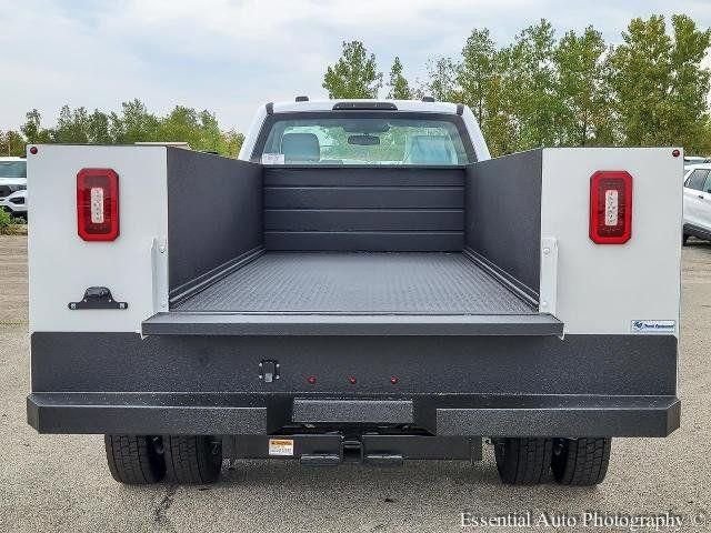 New 2025 Oxford White Ford F-450® XL image 47