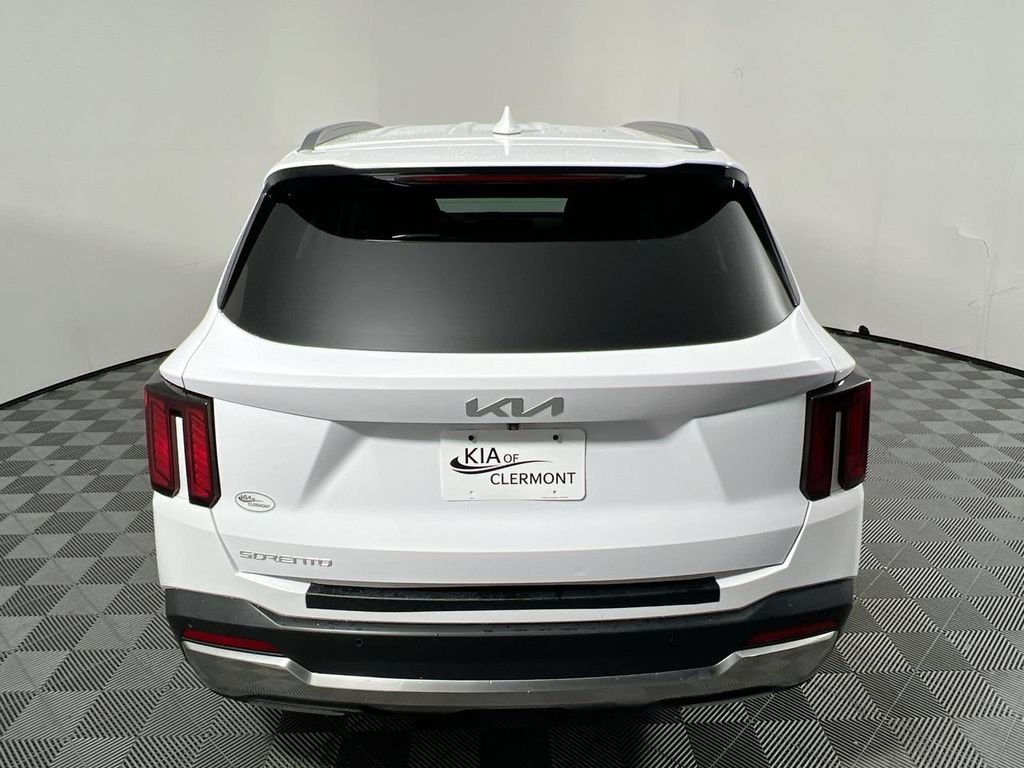Certified Used 2024 White Kia S image 4