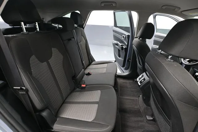 2023 Kia Sorento LX - Photo 43