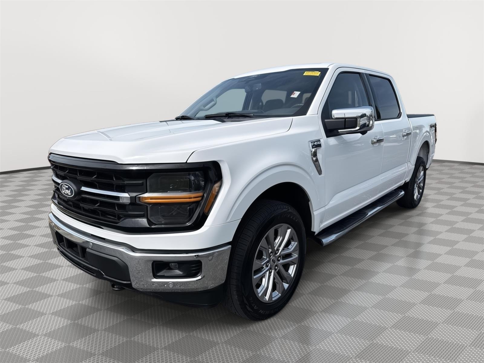 Used 2024 Oxford White Ford XLT image 10