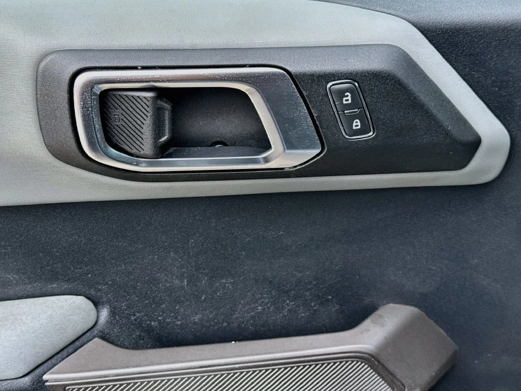 Used 2022 Gray Ford Badlands image 19