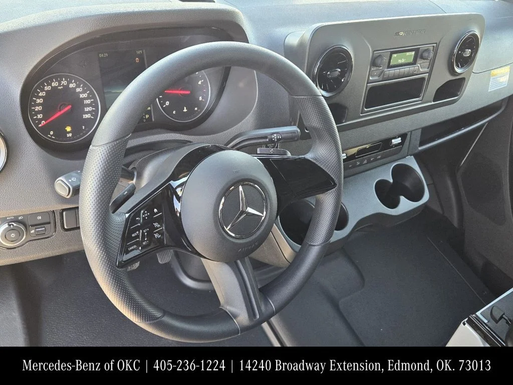 Used 2025 White Mercedes-Benz Cargo 170 WB image 27