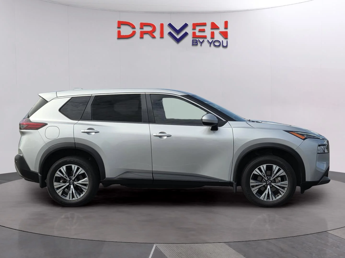 Used 2023 Brilliant Silver Metallic Nissan SV image 6