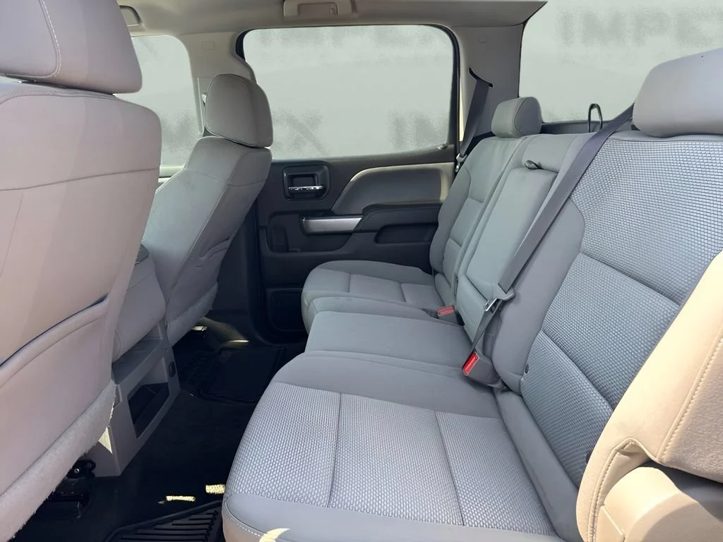 Used 2017 GRAPHITE METALLIC Chevrolet LT image 13