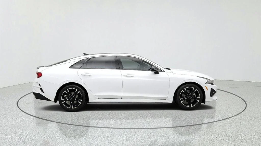 Used 2022 Glacial White Pearl Kia GT-Line Automatic FWD w/ Premium Package image 4