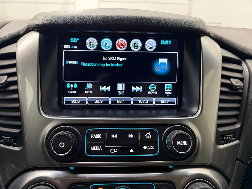 Used 2019 Silver Ice Metallic Chevrolet LT image 27