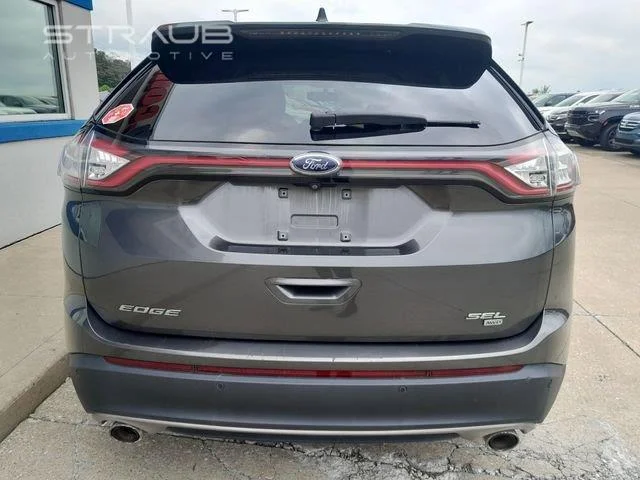 Used 2018 Magnetic Ford SEL image 6