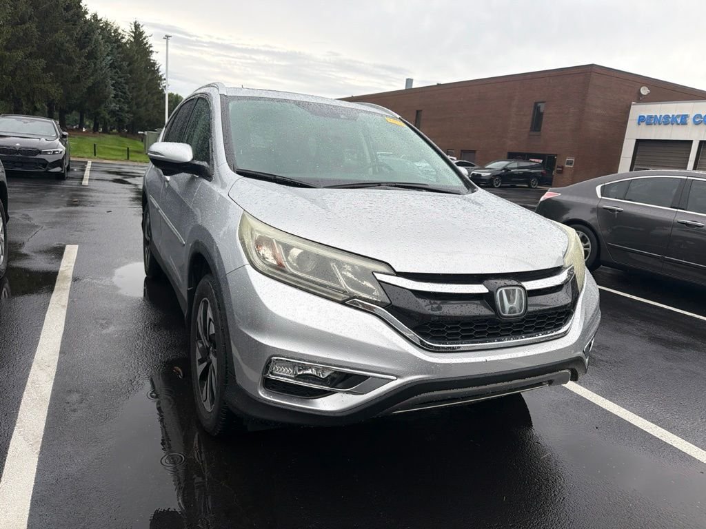 Used 2015 Alabaster Silver Metallic Honda Touring image 5