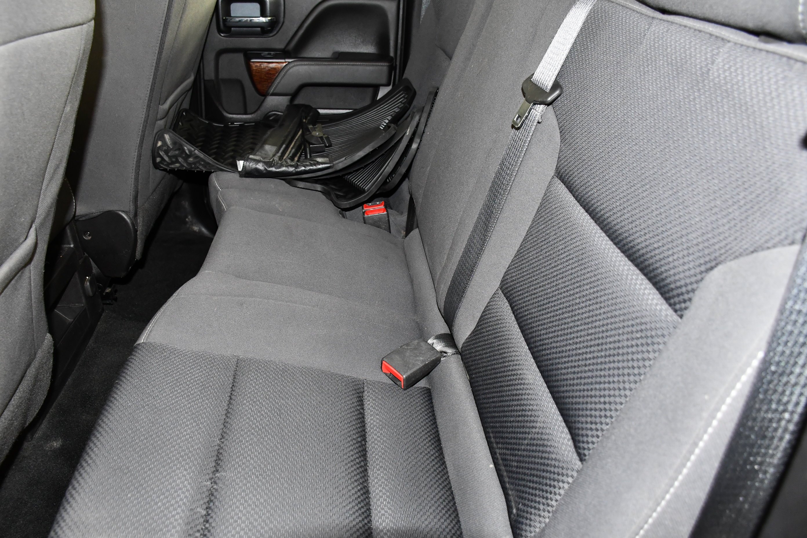 Used 2018 Summit White GMC SLE image 46