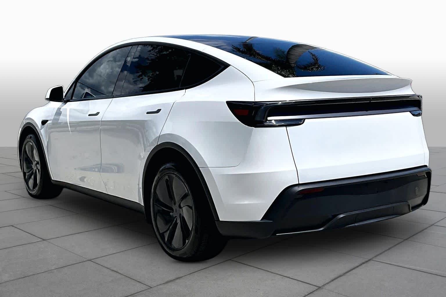 Used 2026  Tesla  image 10