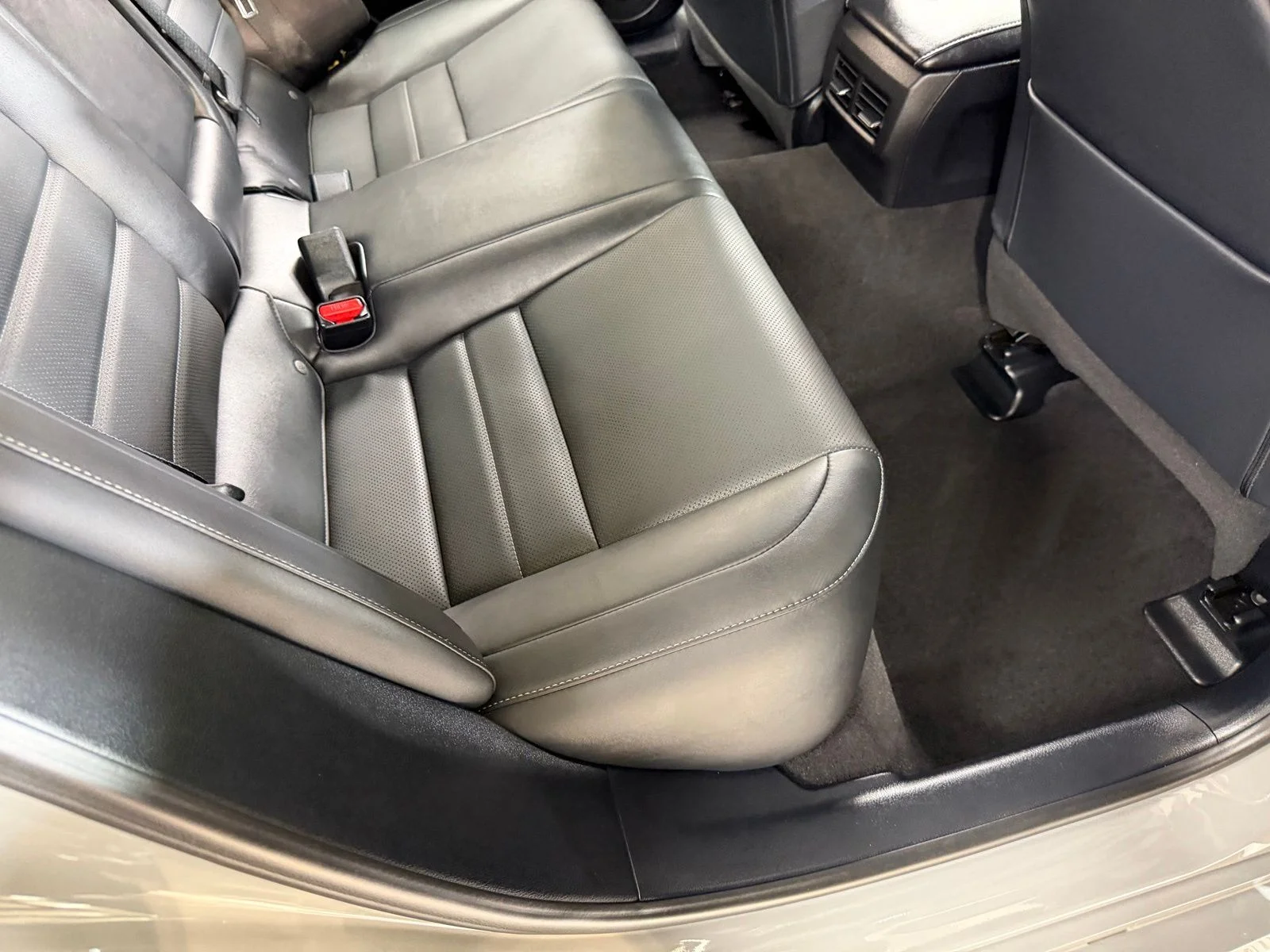 Used 2024  Lexus 350 F SPORT image 41
