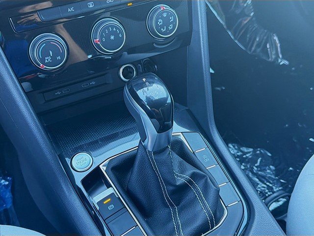 New 2026 Deep Black Pearl Volkswagen 1.5T S image 15