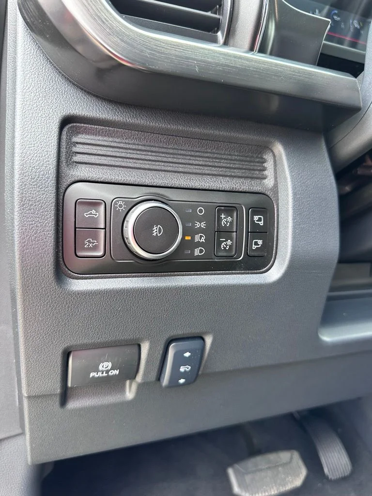 New 2026 Marsh Gray Ford Lariat image 14