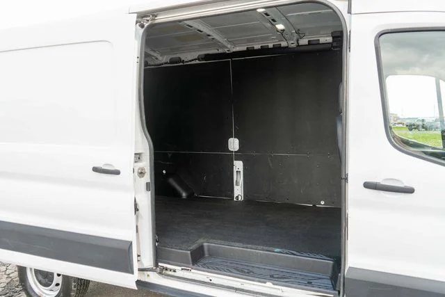 Used 2024  Ford Base image 11