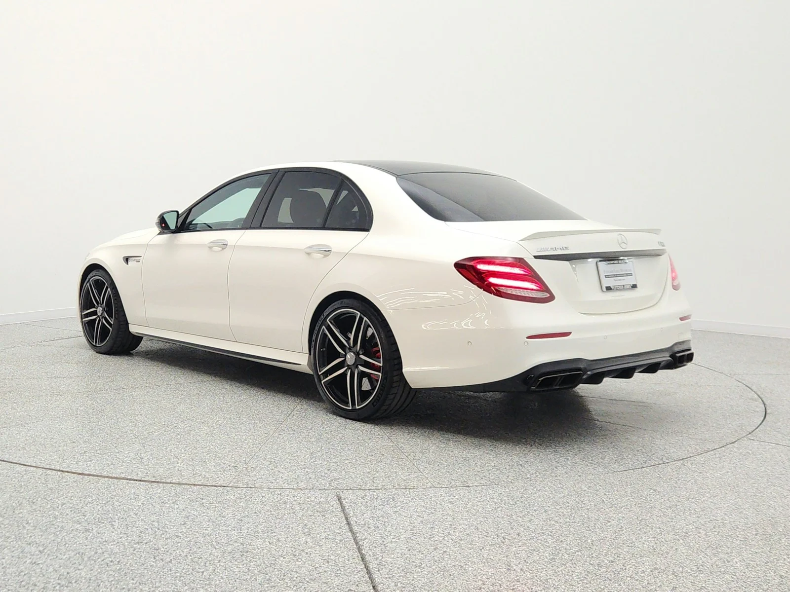 Used 2019 designo Diamond White Metallic Mercedes-Benz AMG® E 63 S 4MATIC+ Sedan image 7