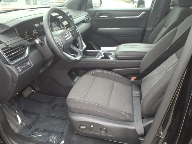 Used 2025 Ebony Twilight Metallic GMC Elevation image 10