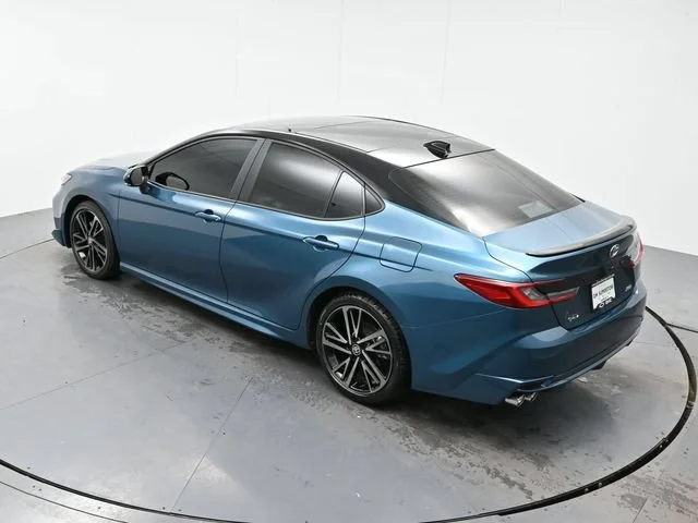 Used 2025 Ocean Gem/midnight Black Metallic Toyota LE image 36