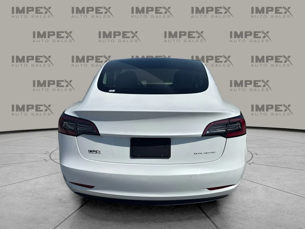 Used 2019 White Tesla Long Range image 4