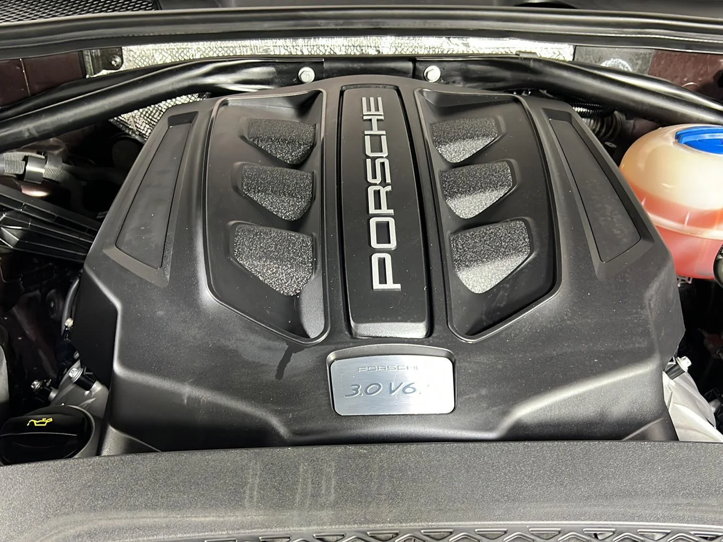 Used 2016  Porsche S image 21