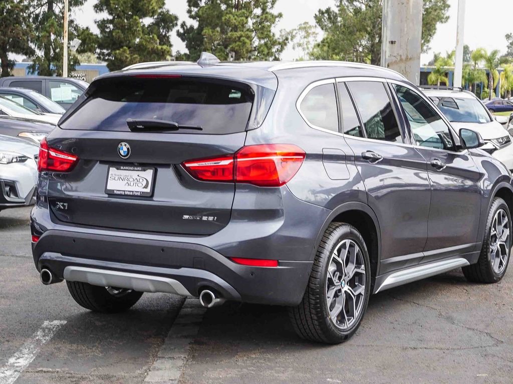 Used 2021 Gray BMW sDrive28i image 7