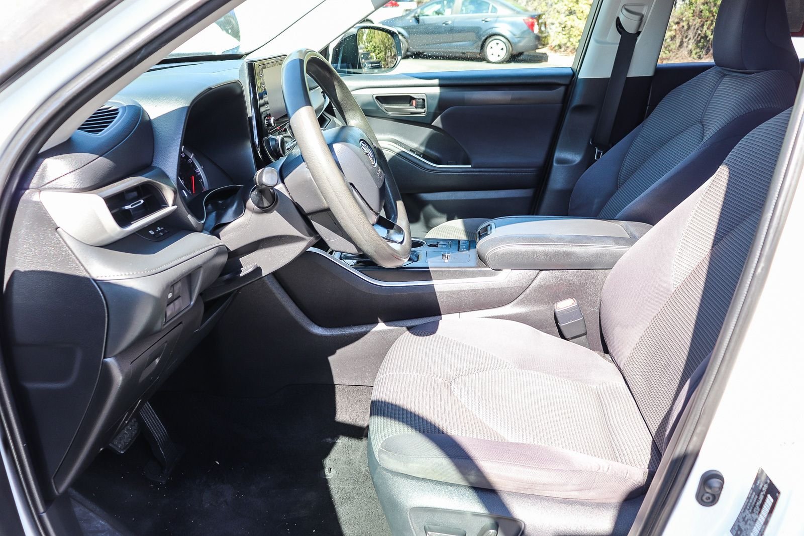 Certified Used 2021 Blizzard Pearl Toyota L image 22