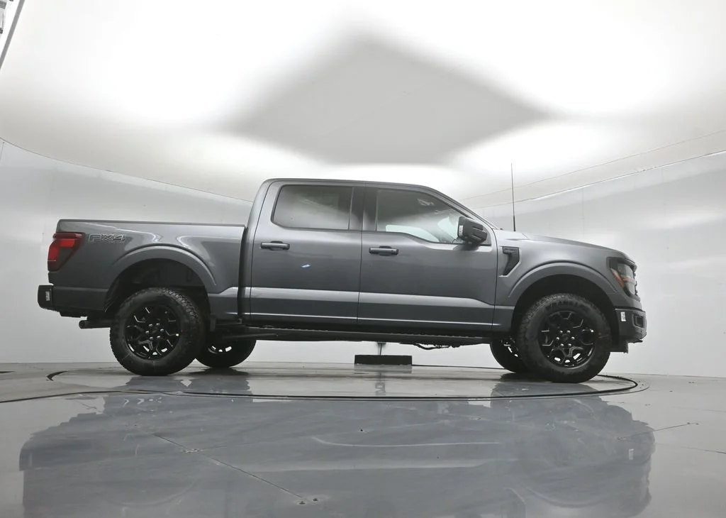 New 2026 Carbonized Gray Metallic Ford XLT image 47
