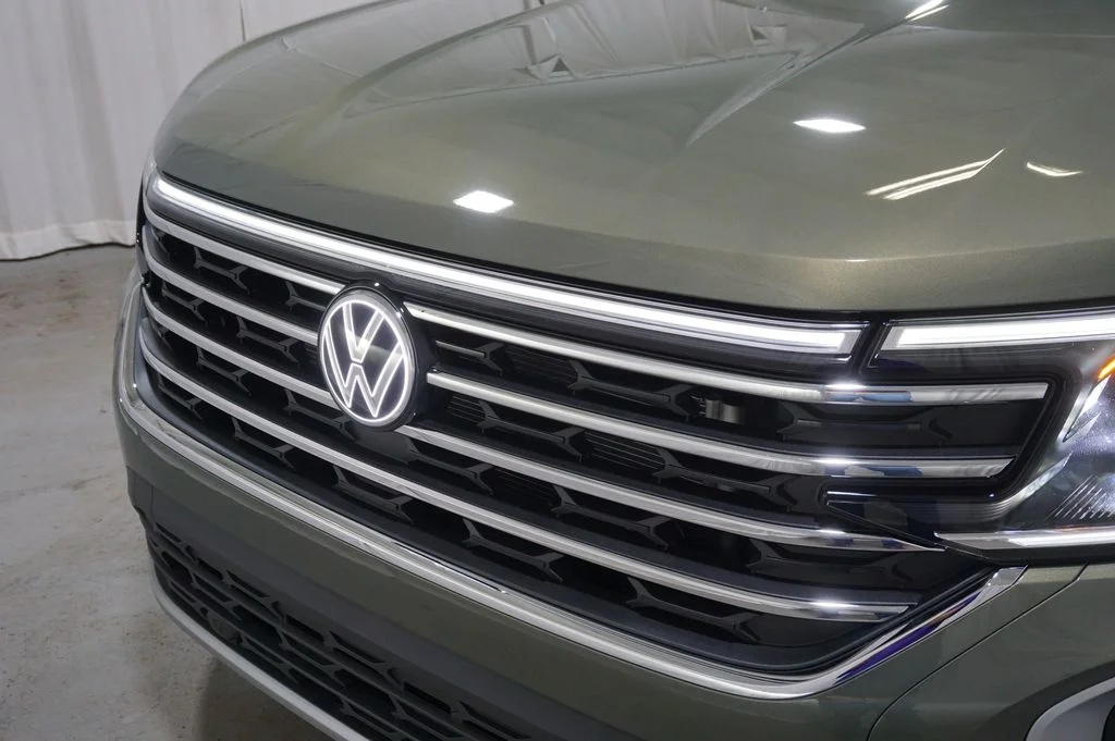 New 2026 Green Volkswagen 2.0T SE w/Technology image 36