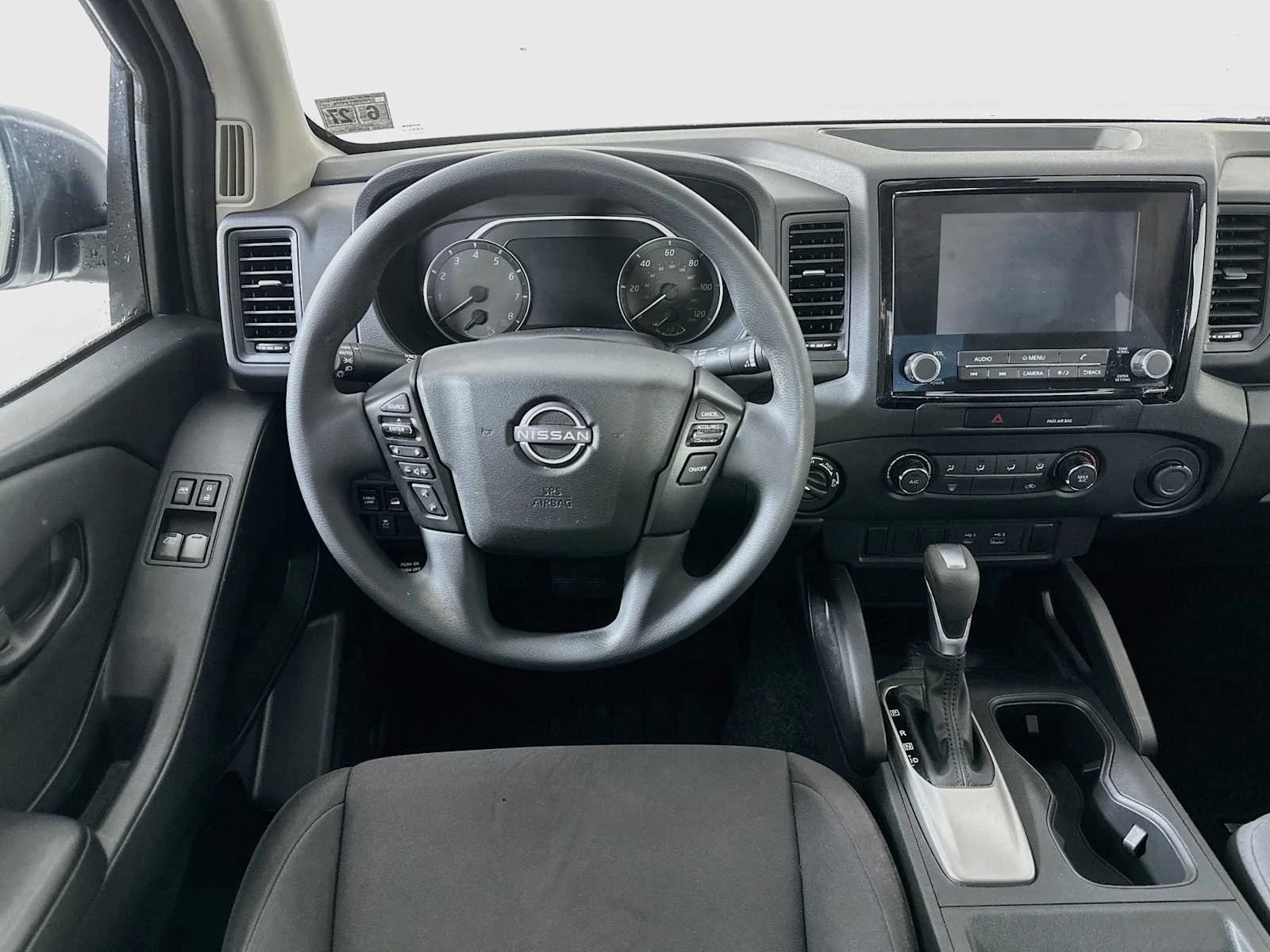 Used 2022 Glacier White Nissan S image 19