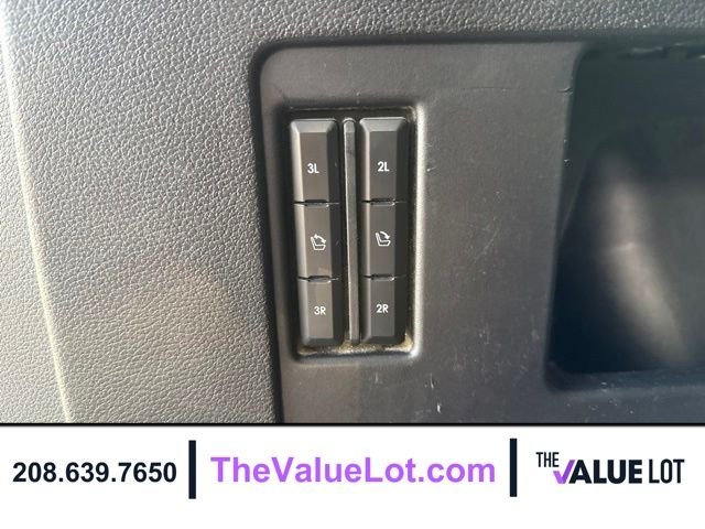 Used 2018 White Lincoln Reserve image 24