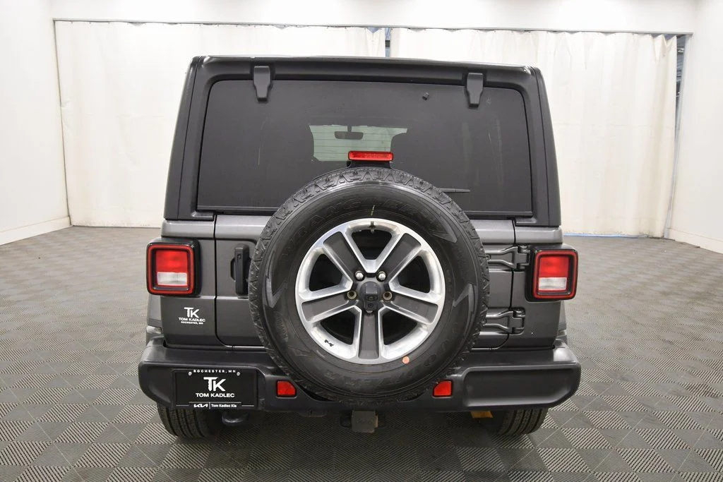 2022 Jeep Wrangler Unlimited Sahara - Photo 6