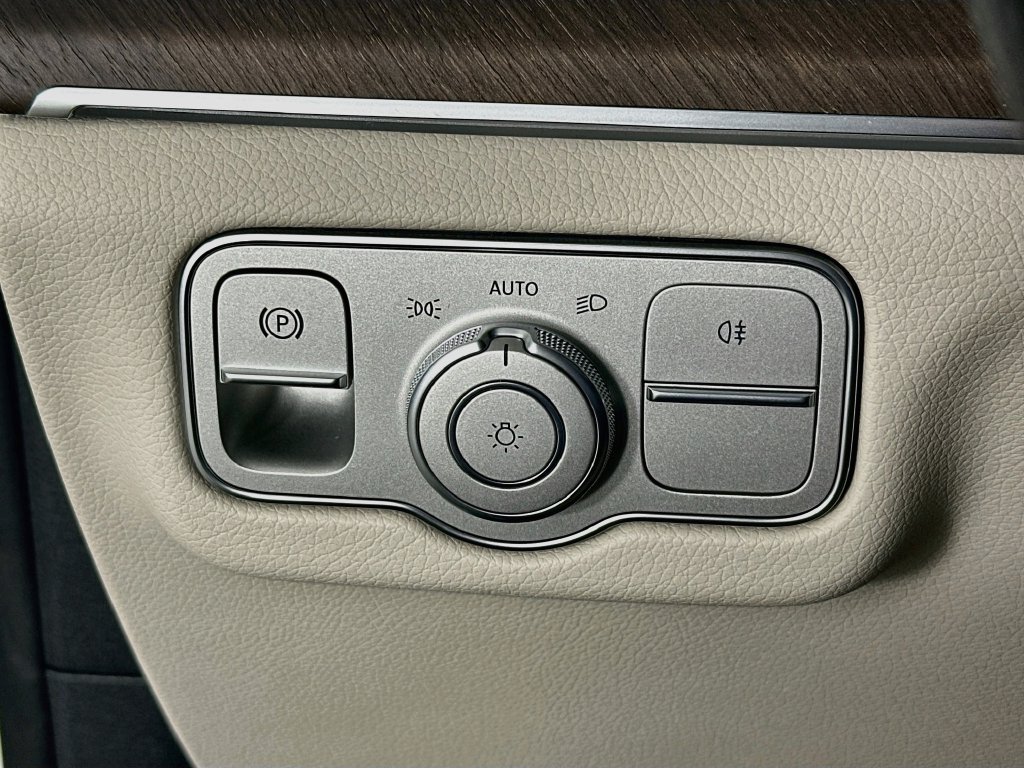 New 2027 White Mercedes-Benz GLE 350 image 10