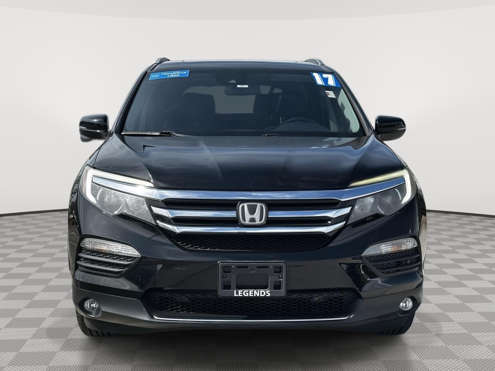 Used 2017 Crystal Black Pearl Honda Touring image 8