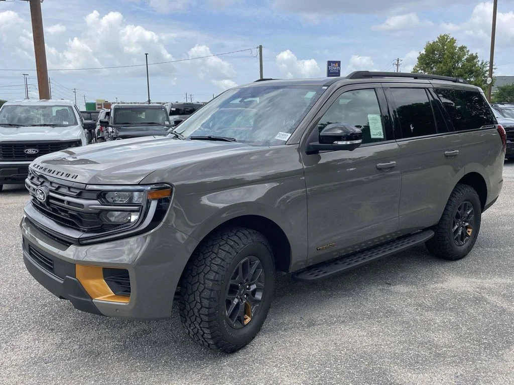 New 2027 Marsh Gray Ford Tremor® image 7