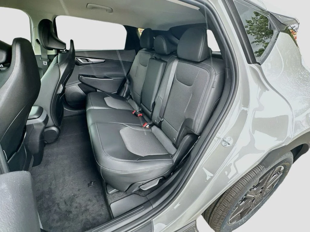 New 2026 Wolf Gray Kia LIGHT image 24