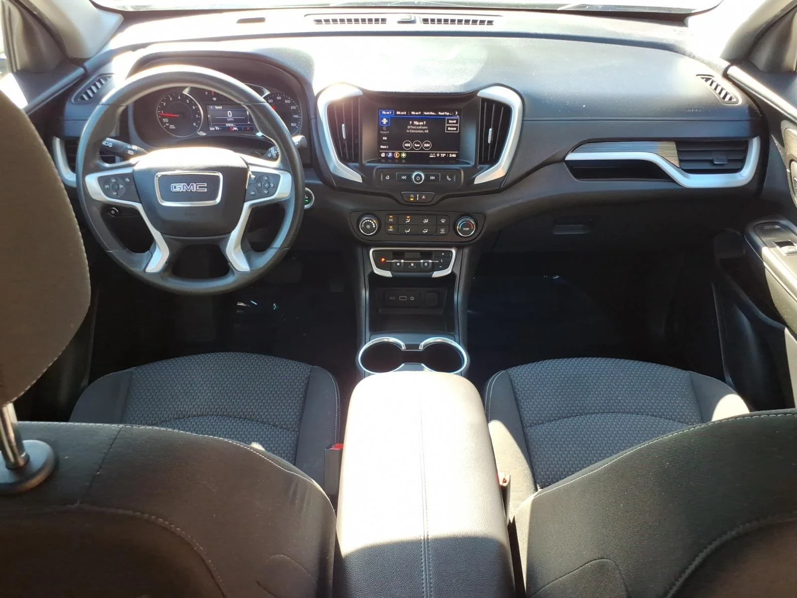 Used 2024 Sterling Metallic GMC SLE image 28