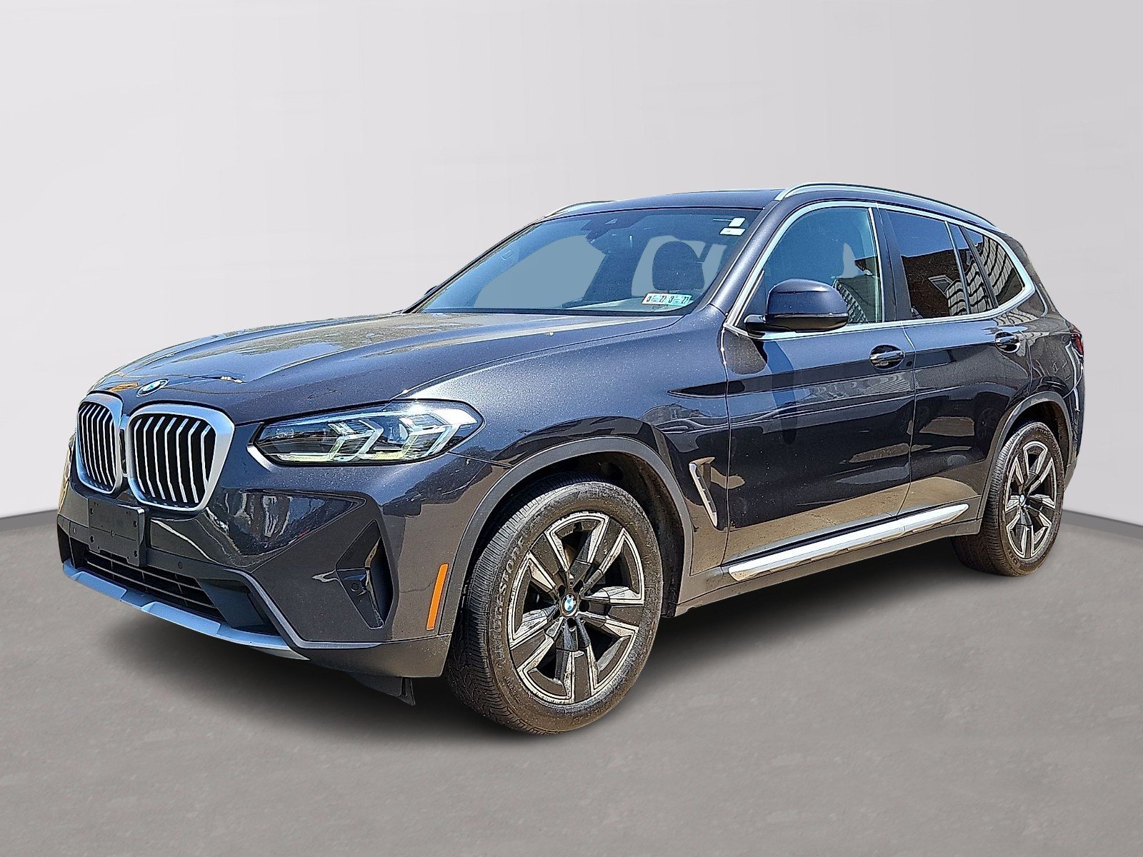 Used 2022 Dark Graphite Metallic - A90 BMW sDrive30i image 2