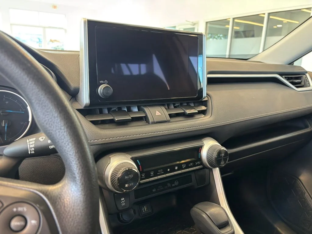 Used 2024 White Toyota LE image 17