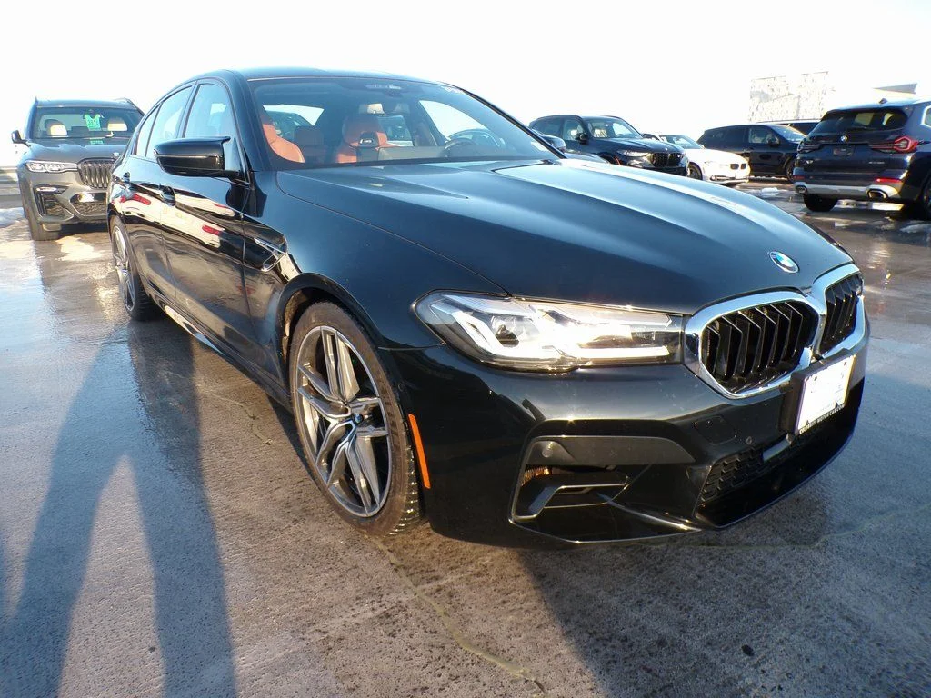2022 BMW M5 -'s photo