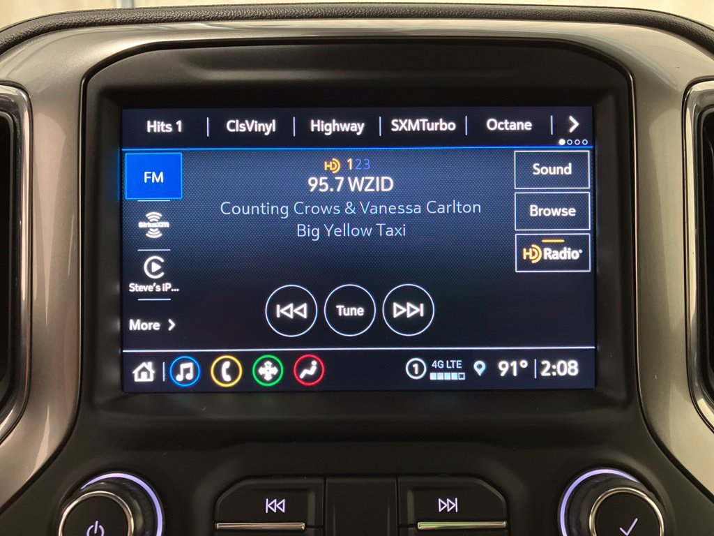 Used 2021 Summit White Chevrolet RST image 5