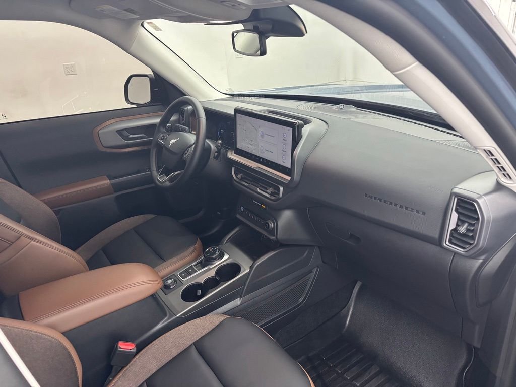 Used 2025 Gray Ford Outer Banks image 29