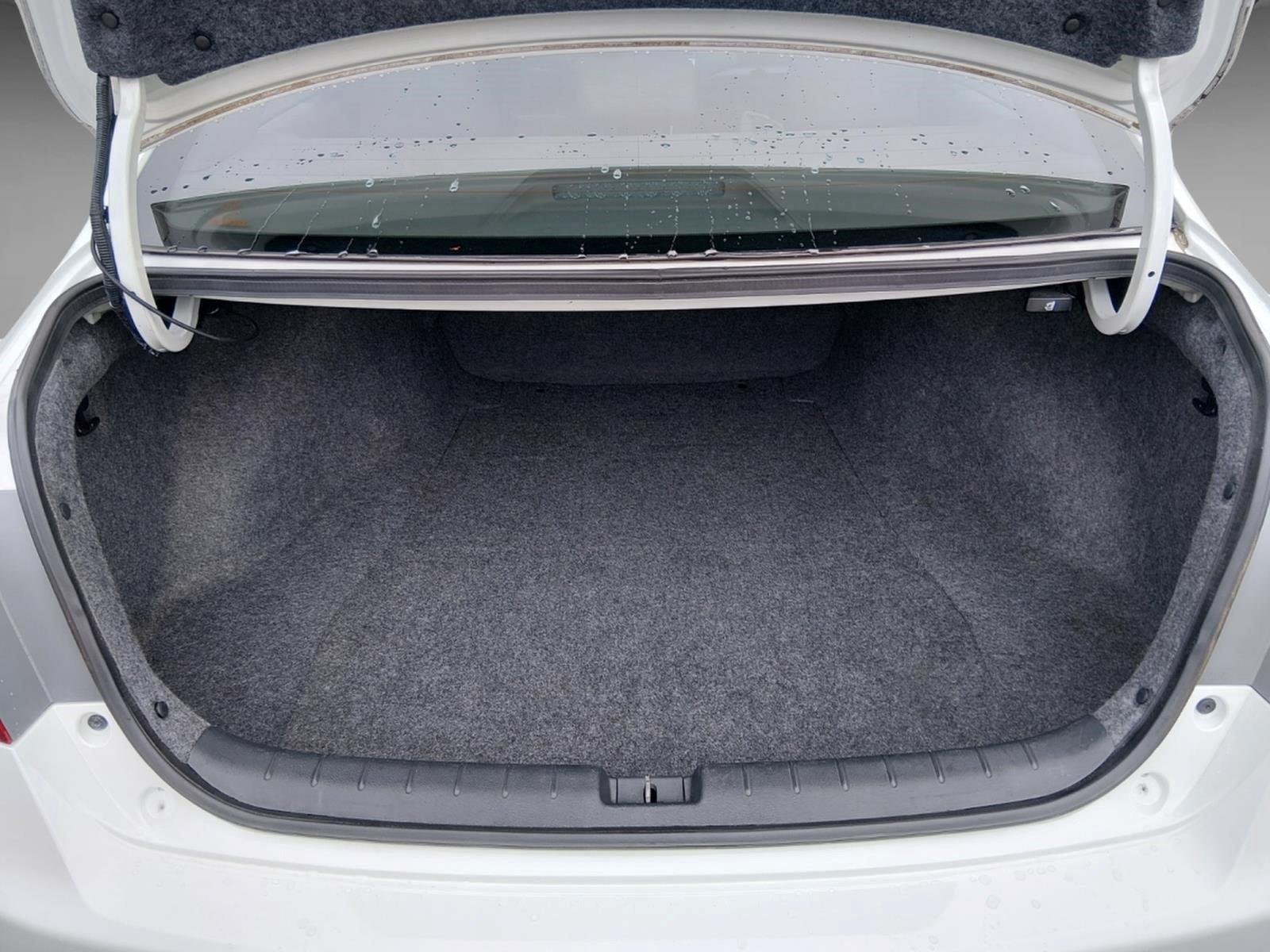 Used 2015  Honda LX image 20