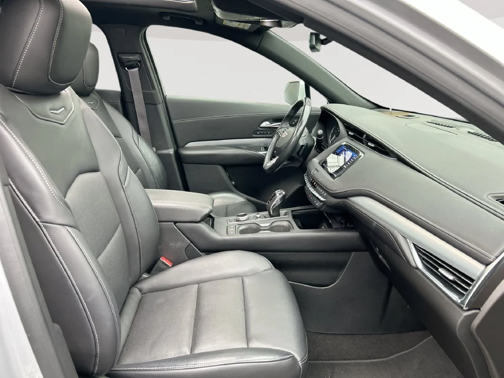 Used 2019 RADIANT SILVER METALLIC Cadillac AWD Premium Luxury image 28