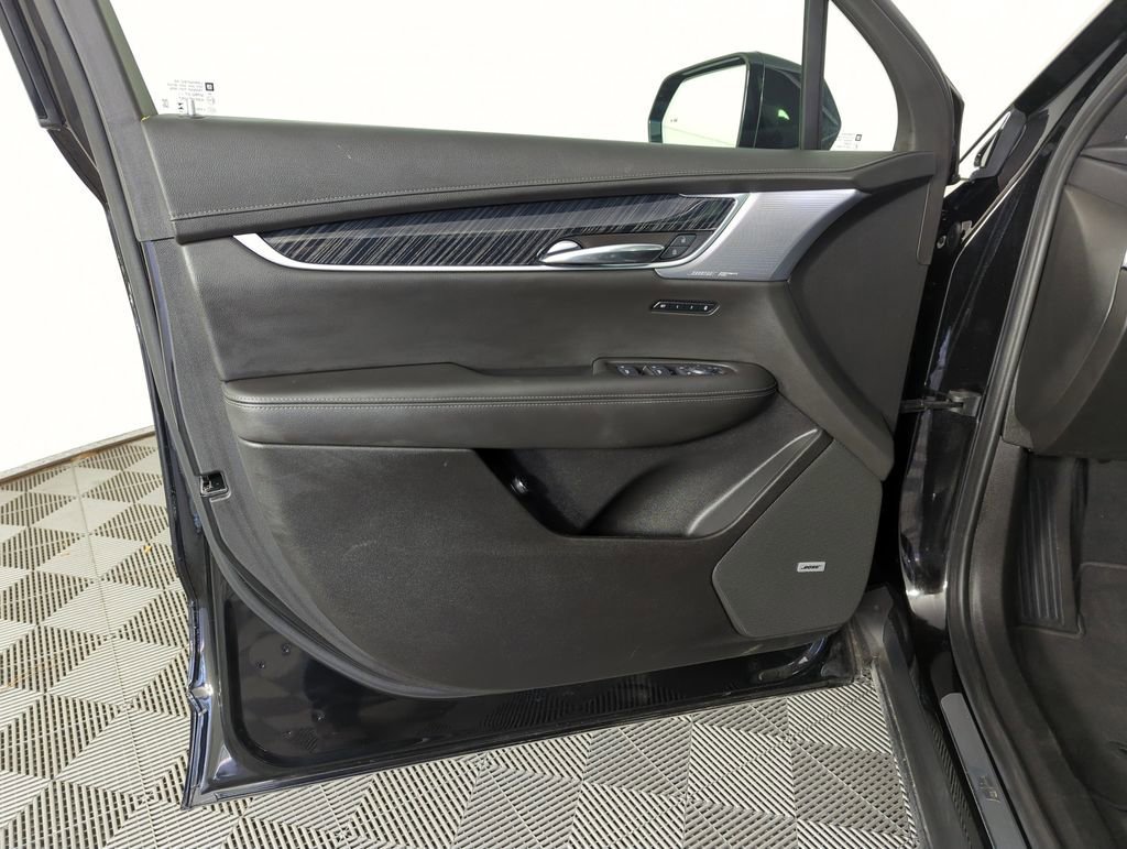 Certified Used 2025 Stellar Black Metallic Cadillac Premium Luxury image 17